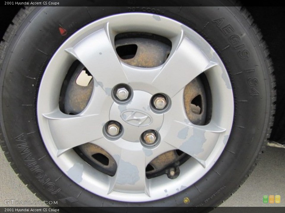 2001 Hyundai Accent GS Coupe Wheel and Tire Photo #73977077