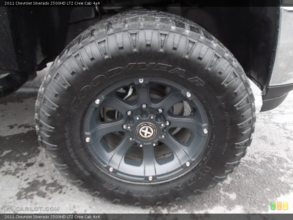 2011 Chevrolet Silverado 2500HD Custom Wheel and Tire Photo #74001786