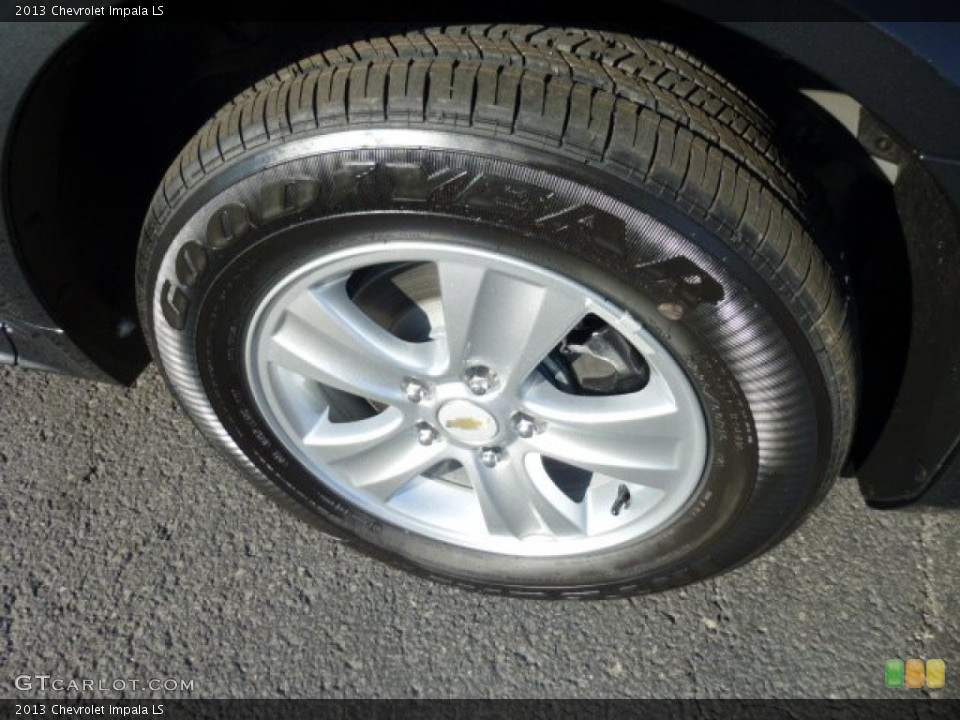 2013 Chevrolet Impala LS Wheel and Tire Photo #74010635