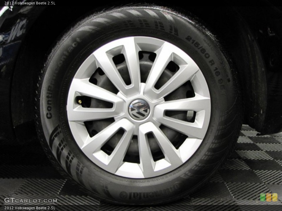 2012 Volkswagen Beetle 2.5L Wheel and Tire Photo #74013891