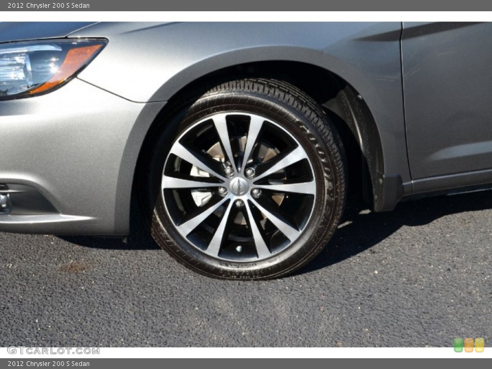 2012 Chrysler 200 S Sedan Wheel and Tire Photo #74083259