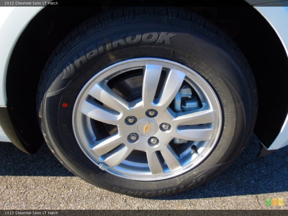 2013 Chevrolet Sonic LT Hatch Wheel and Tire Photo #74097439