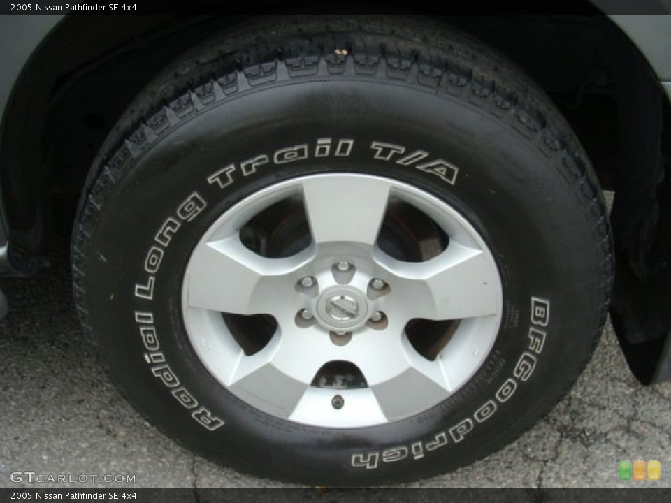 2005 Nissan Pathfinder SE 4x4 Wheel and Tire Photo #74164978