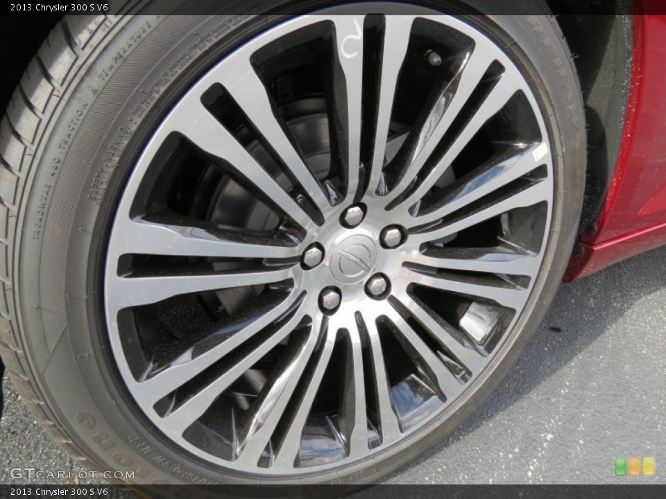 2013 Chrysler 300 S V6 Wheel and Tire Photo #74195131
