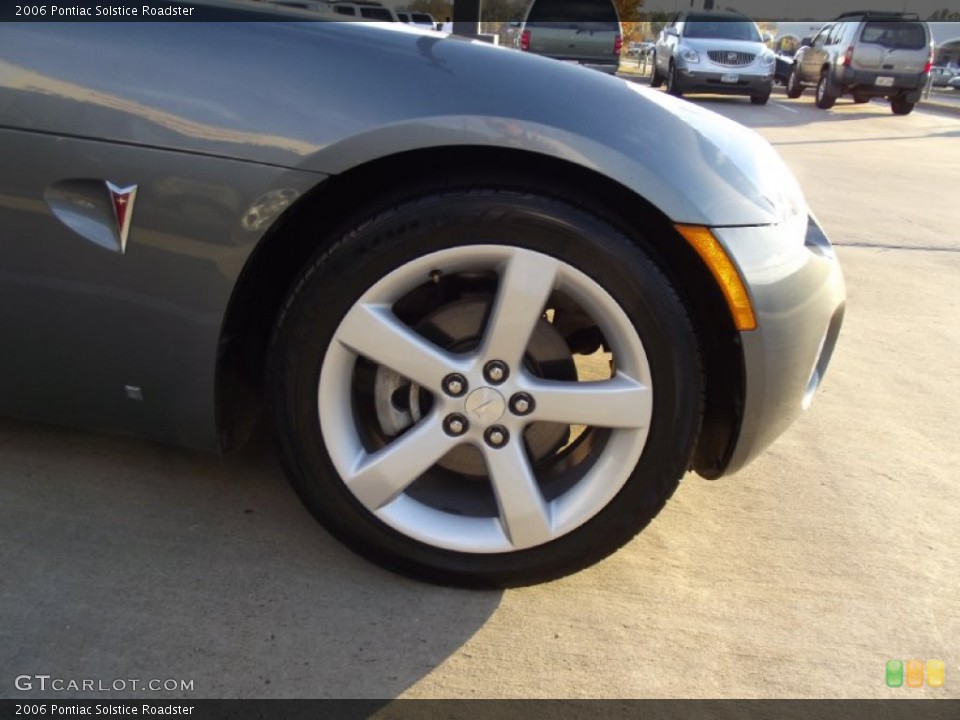 2006 Pontiac Solstice Roadster Wheel and Tire Photo #74294896