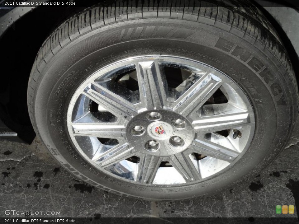 2011 Cadillac DTS  Wheel and Tire Photo #74316256