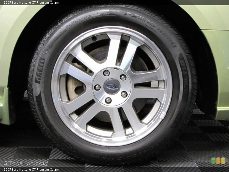 2005 Ford Mustang GT Premium Coupe Wheel and Tire Photo #74324123