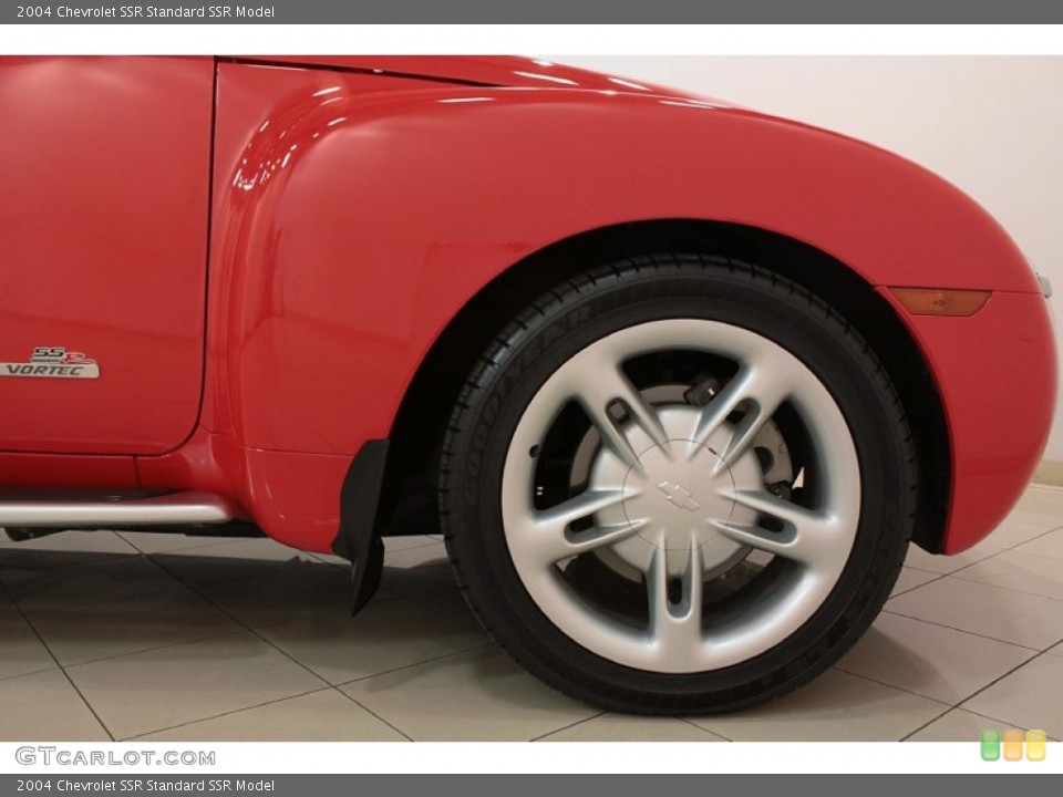 2004 Chevrolet SSR  Wheel and Tire Photo #74388091