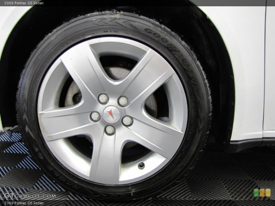 2009 Pontiac G6 Sedan Wheel and Tire Photo #74440214