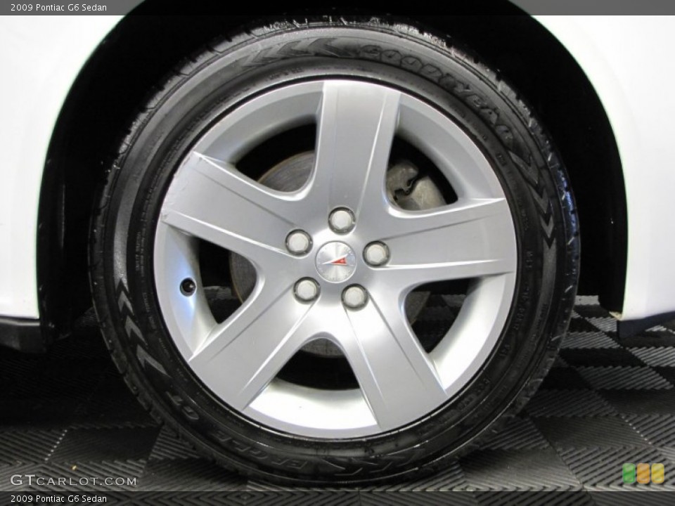 2009 Pontiac G6 Sedan Wheel and Tire Photo #74440238