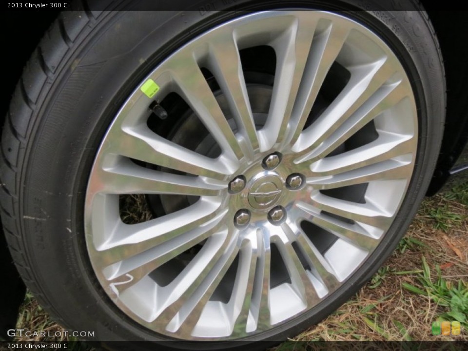 2013 Chrysler 300 C Wheel and Tire Photo #74591042