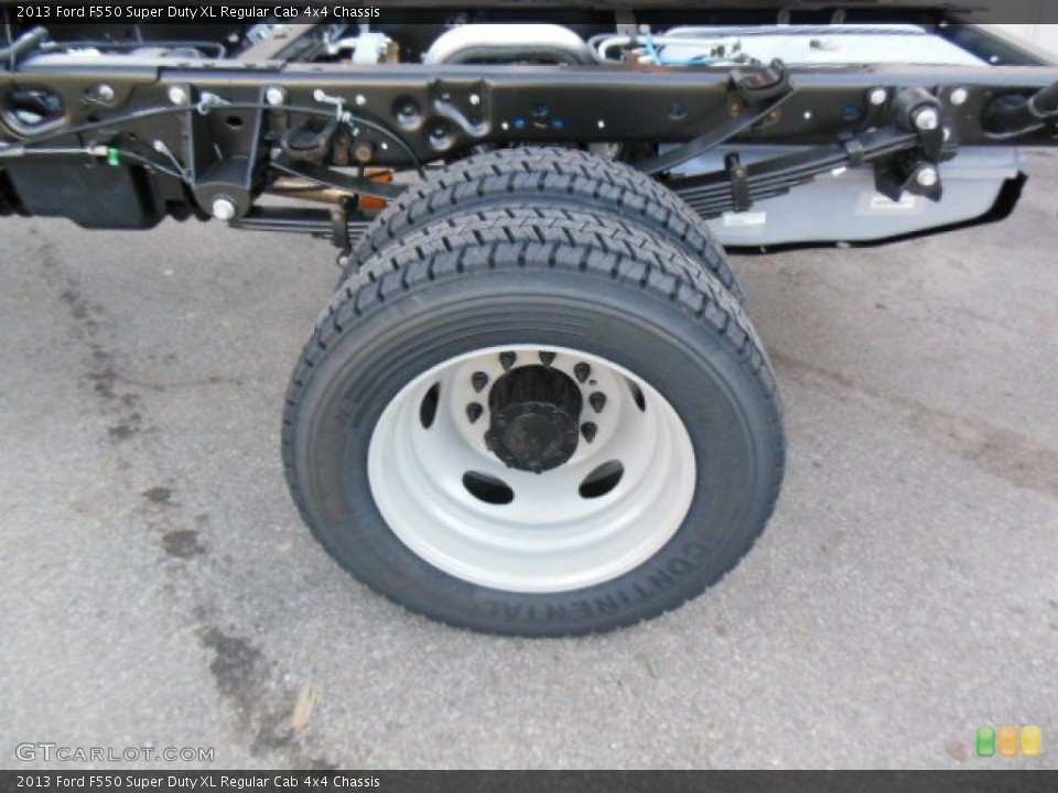 2013 Ford F550 Super Duty XL Regular Cab 4x4 Chassis Wheel and Tire Photo #74803764