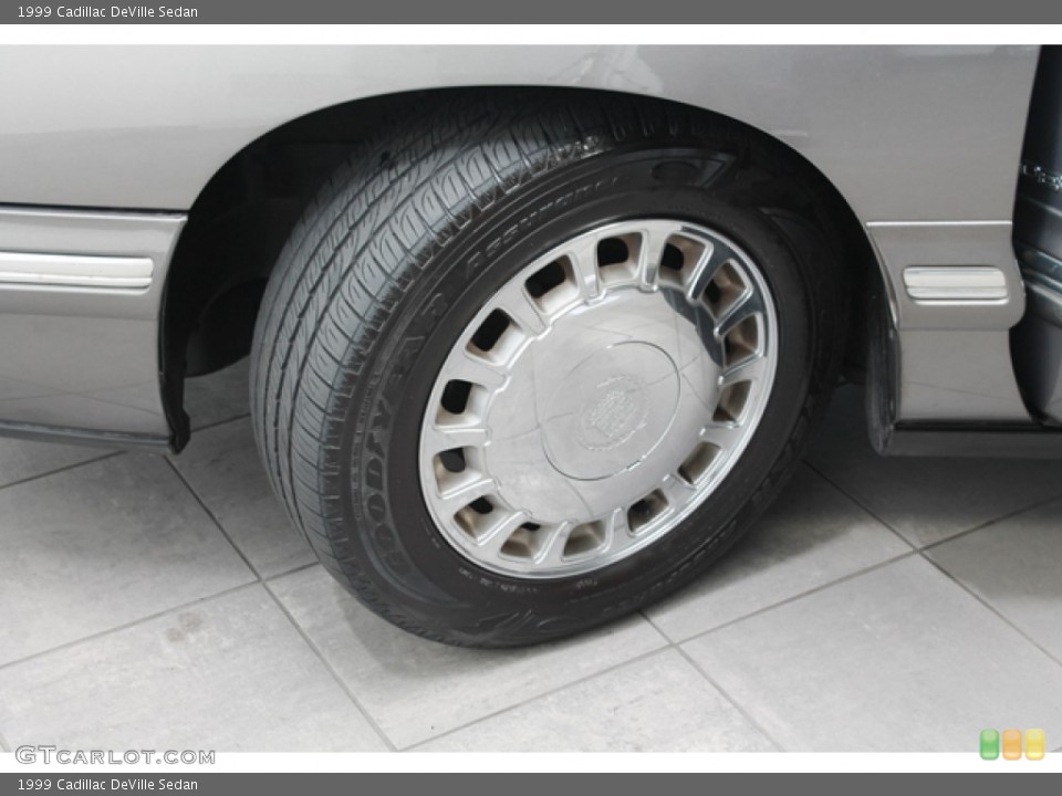 1999 Cadillac DeVille Sedan Wheel and Tire Photo #74860451