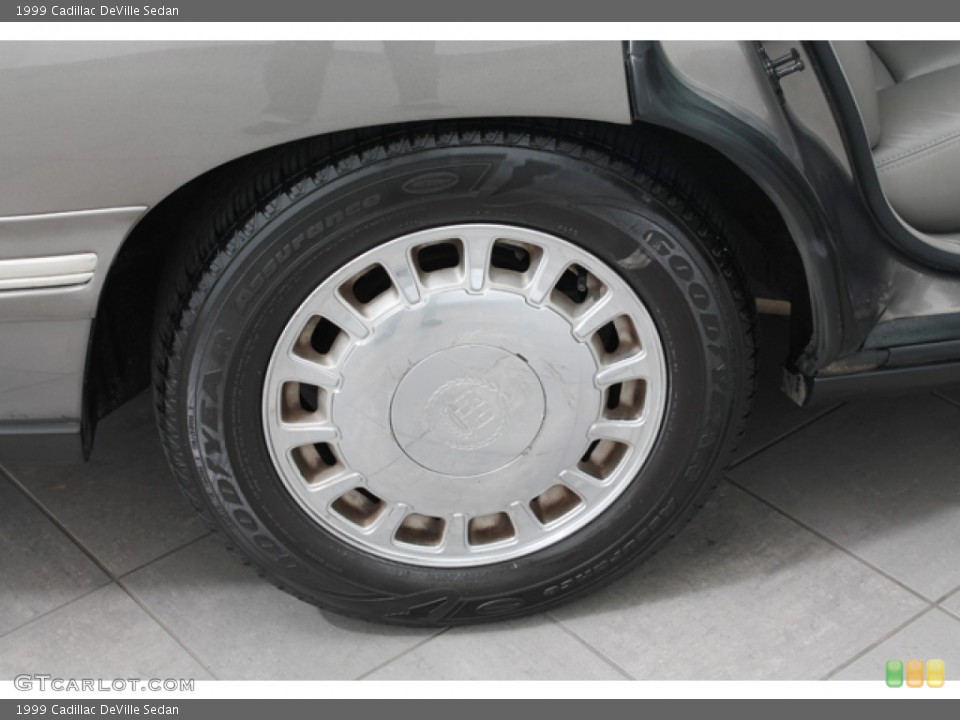 1999 Cadillac DeVille Sedan Wheel and Tire Photo #74860487