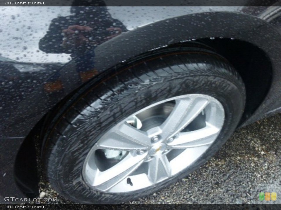 2013 Chevrolet Cruze LT Wheel and Tire Photo #74902671