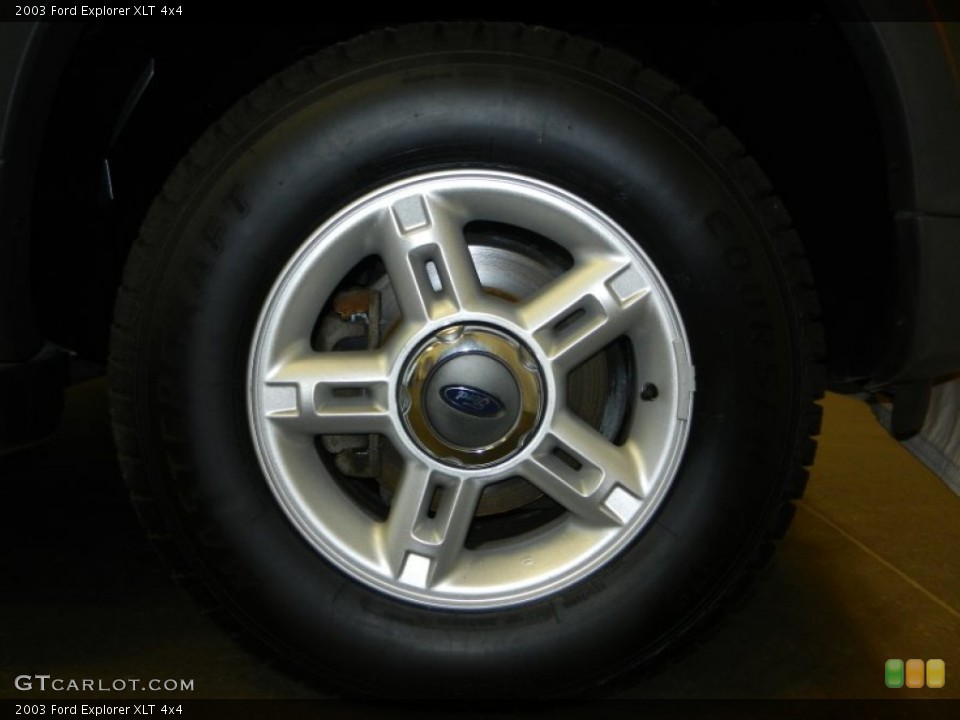 2003 Ford Explorer XLT 4x4 Wheel and Tire Photo #74919174