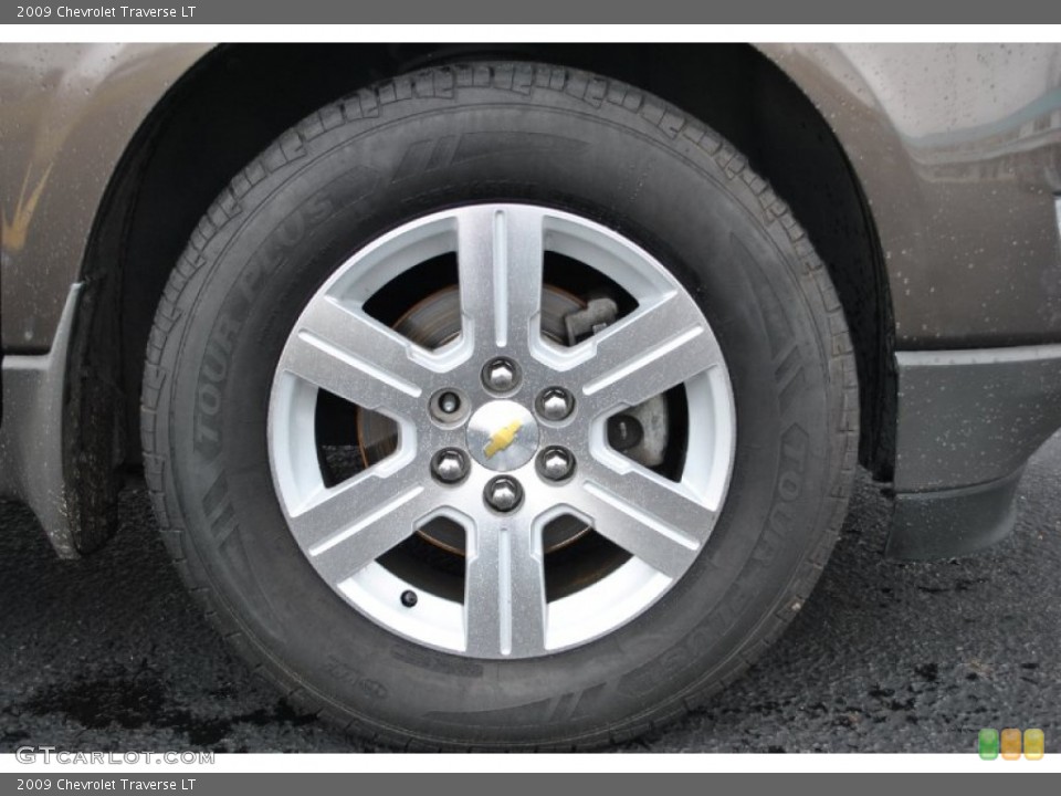 2009 Chevrolet Traverse LT Wheel and Tire Photo #74960815