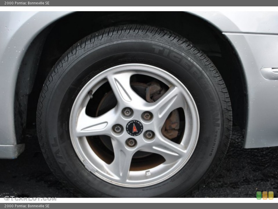 2000 Pontiac Bonneville Wheels and Tires