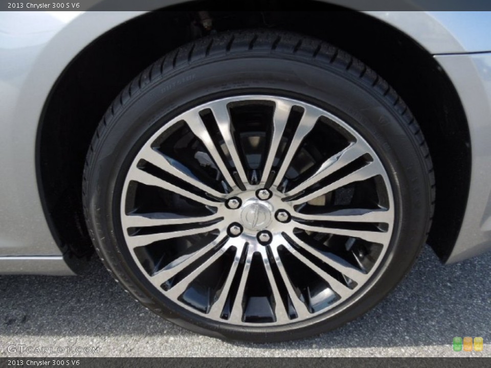 2013 Chrysler 300 S V6 Wheel and Tire Photo #75025253