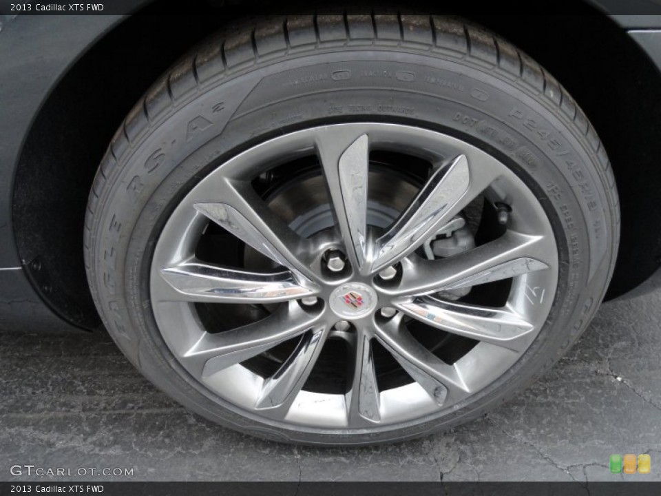 2013 Cadillac XTS FWD Wheel and Tire Photo #75029600