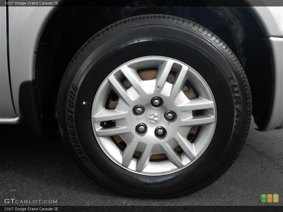 2007 Dodge Grand Caravan SE Wheel and Tire Photo #75225057