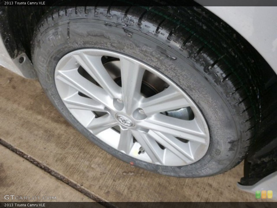 2013 Toyota Camry XLE Wheel and Tire Photo #75308076
