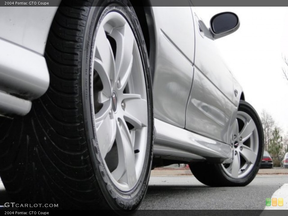 2004 Pontiac GTO Coupe Wheel and Tire Photo #75397146