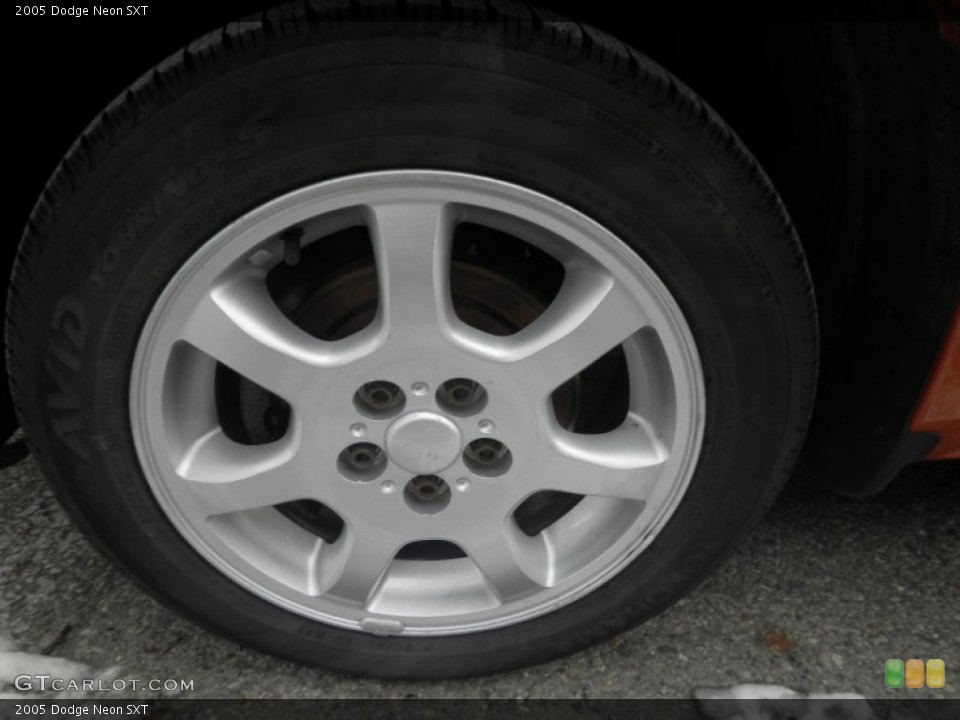 2005 Dodge Neon SXT Wheel and Tire Photo #75397655