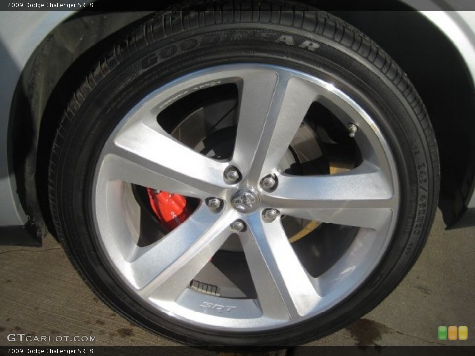 2009 Dodge Challenger SRT8 Wheel and Tire Photo #75500535