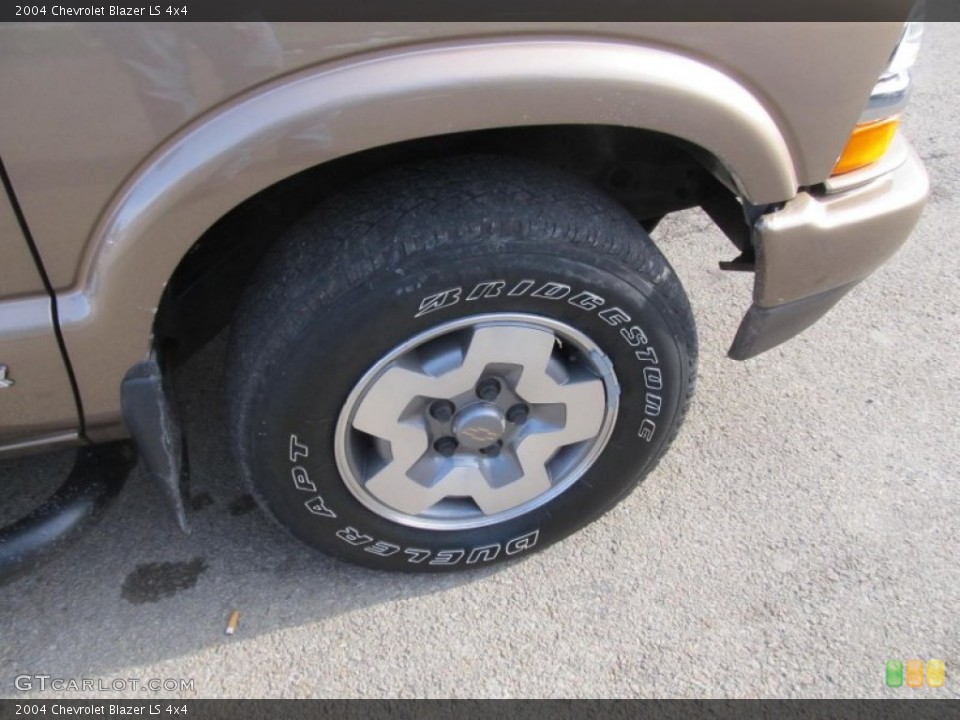 2004 Chevrolet Blazer LS 4x4 Wheel and Tire Photo #75643401