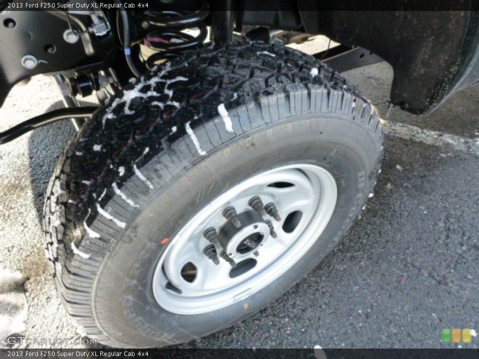 2013 Ford F250 Super Duty XL Regular Cab 4x4 Wheel and Tire Photo #75689691