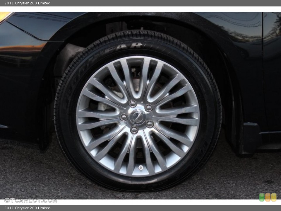 2011 Chrysler 200 Limited Wheel and Tire Photo #75746735