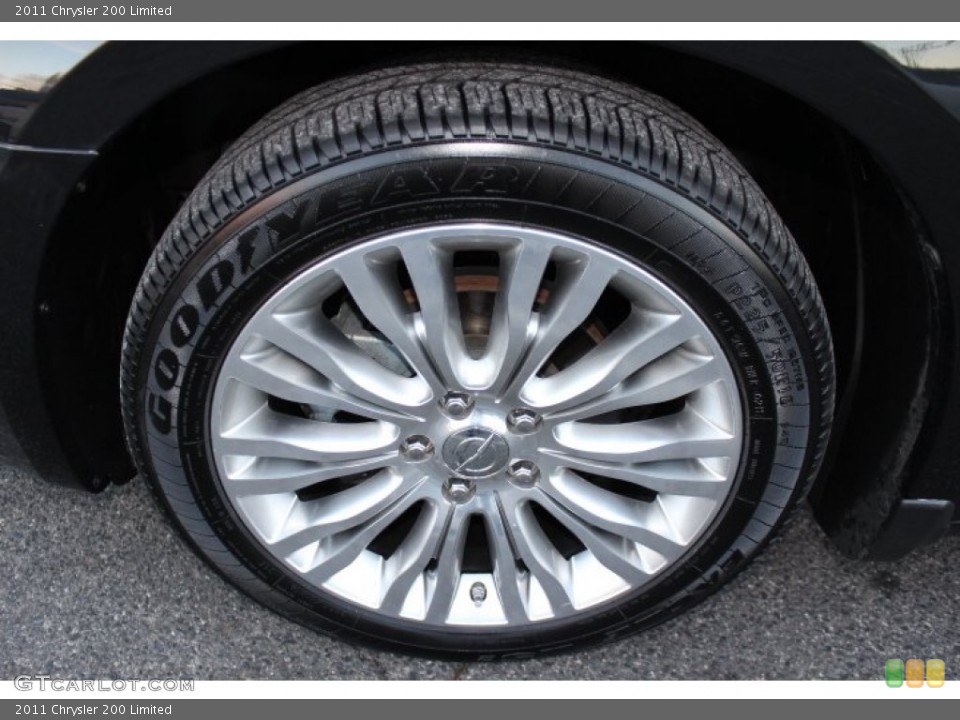 2011 Chrysler 200 Limited Wheel and Tire Photo #75746752