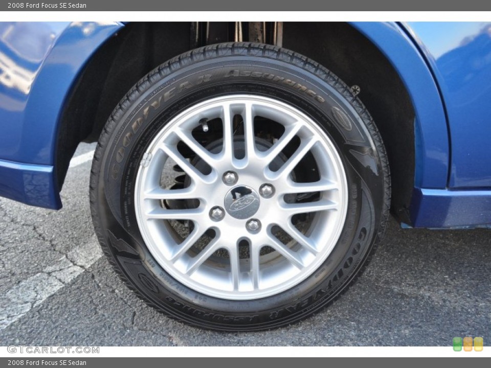 2008 Ford Focus SE Sedan Wheel and Tire Photo #75758484