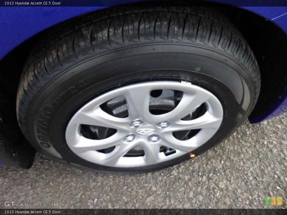 2013 Hyundai Accent GS 5 Door Wheel and Tire Photo #75831634