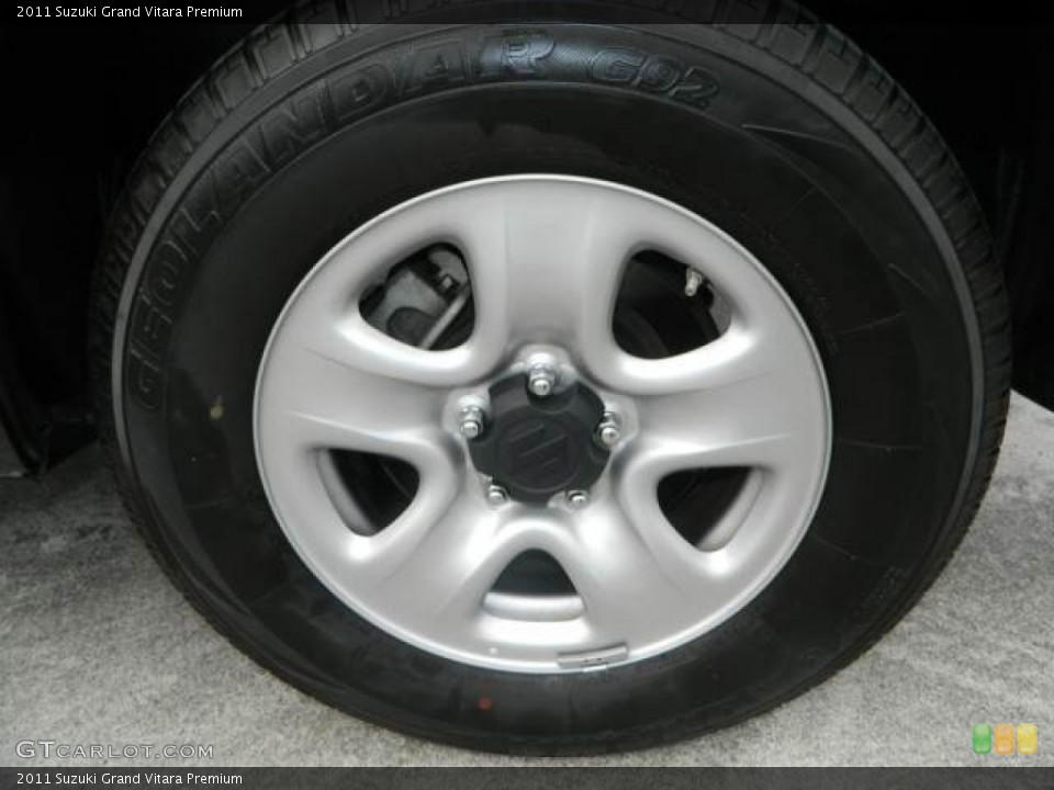 2011 Suzuki Grand Vitara Premium Wheel and Tire Photo #75862417