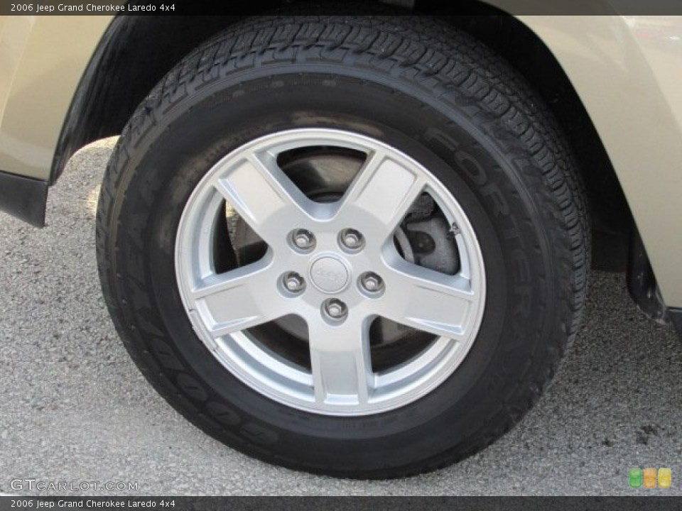 2006 Jeep Grand Cherokee Laredo 4x4 Wheel and Tire Photo #75902683