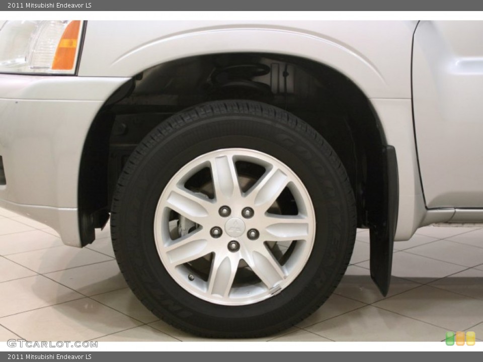 2011 Mitsubishi Endeavor LS Wheel and Tire Photo #75910123