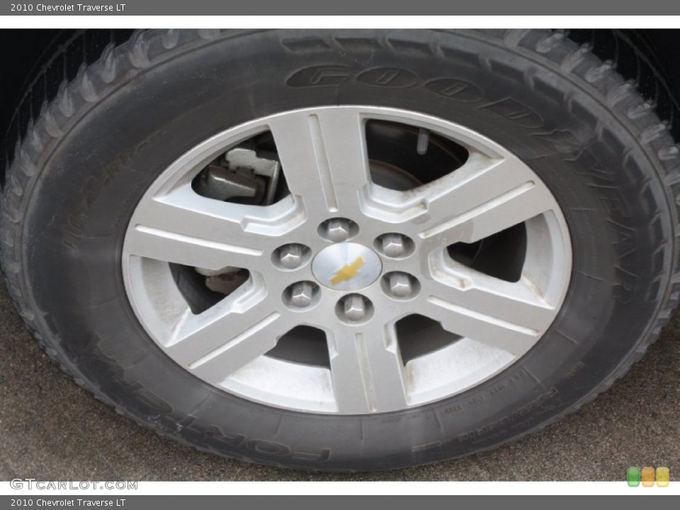 2010 Chevrolet Traverse LT Wheel and Tire Photo #75948812