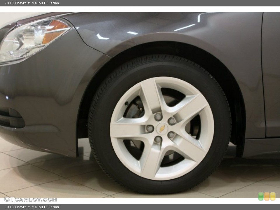 2010 Chevrolet Malibu LS Sedan Wheel and Tire Photo #75962518