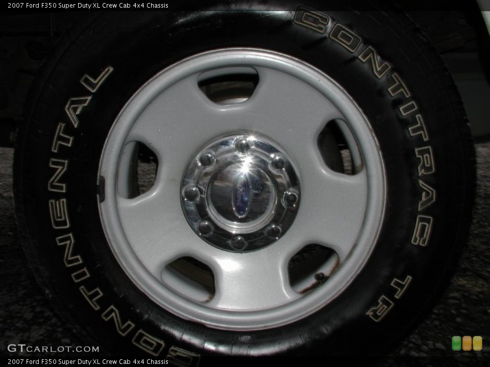 2007 Ford F350 Super Duty XL Crew Cab 4x4 Chassis Wheel and Tire Photo #76000318