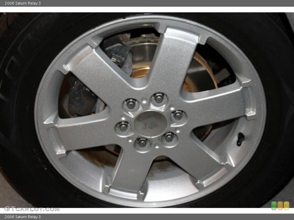 2006 Saturn Relay 3 Wheel and Tire Photo #76029243