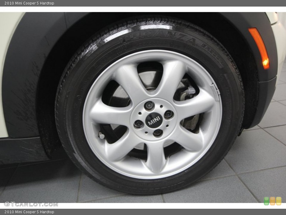 2010 Mini Cooper S Hardtop Wheel and Tire Photo #76219157