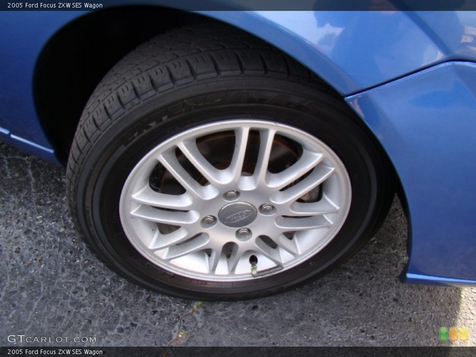 2005 Ford Focus ZXW SES Wagon Wheel and Tire Photo #76221140