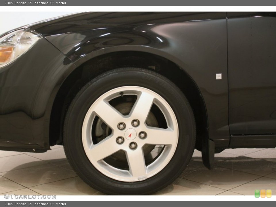 2009 Pontiac G5  Wheel and Tire Photo #76251242