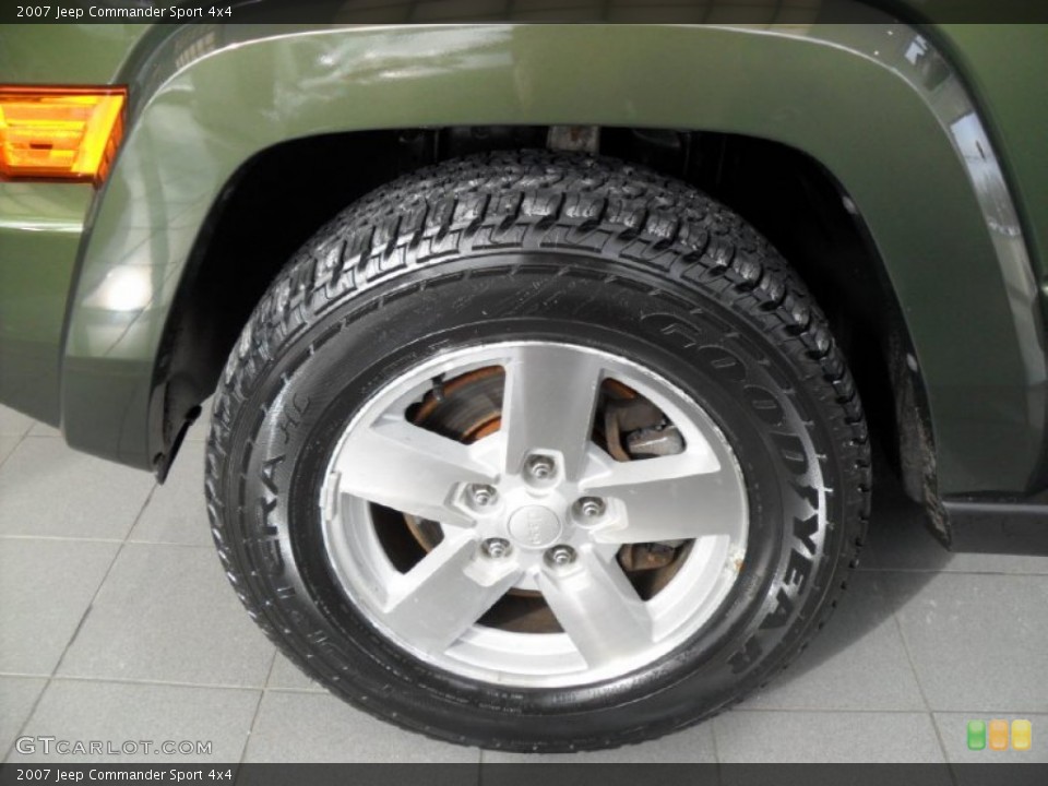 2007 Jeep Commander Sport 4x4 Wheel and Tire Photo #76320972