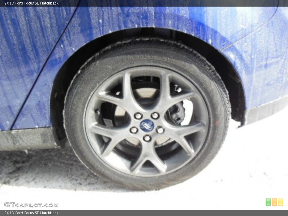2013 Ford Focus SE Hatchback Wheel and Tire Photo #76350038