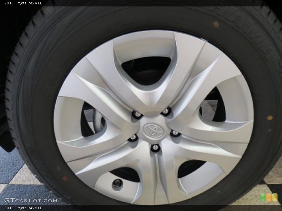 2013 Toyota RAV4 LE Wheel and Tire Photo #76433007