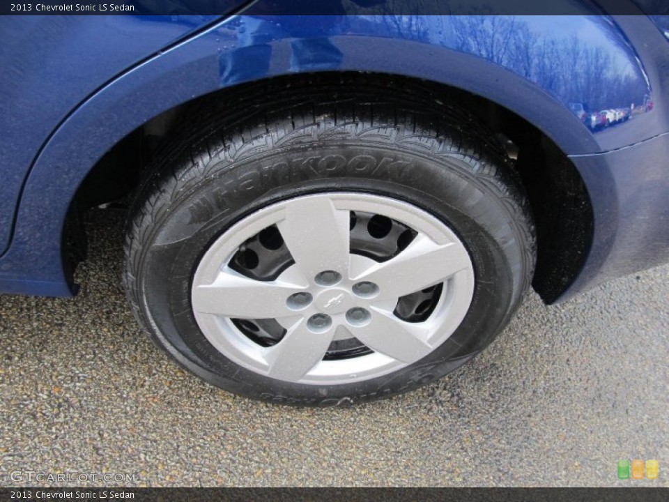 2013 Chevrolet Sonic LS Sedan Wheel and Tire Photo #76507463