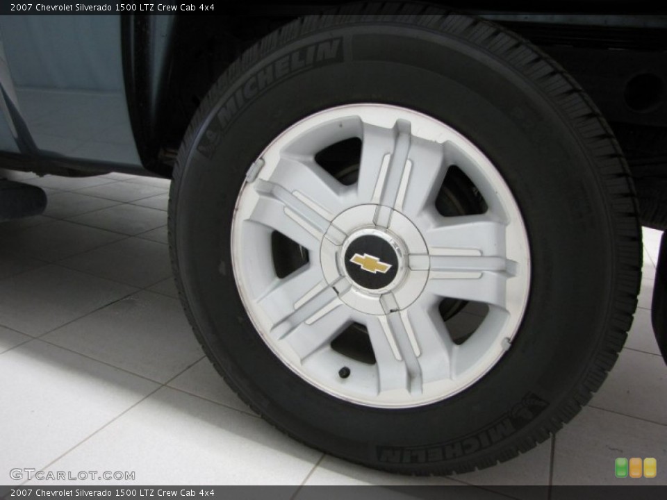 2007 Chevrolet Silverado 1500 LTZ Crew Cab 4x4 Wheel and Tire Photo #76553171